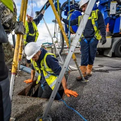 Apprenticeships | Company Benefits | Careers | About | Metcor