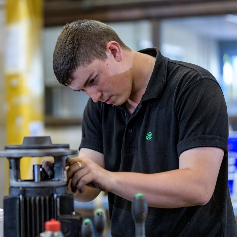 Early Careers | Careers | About | Metcor