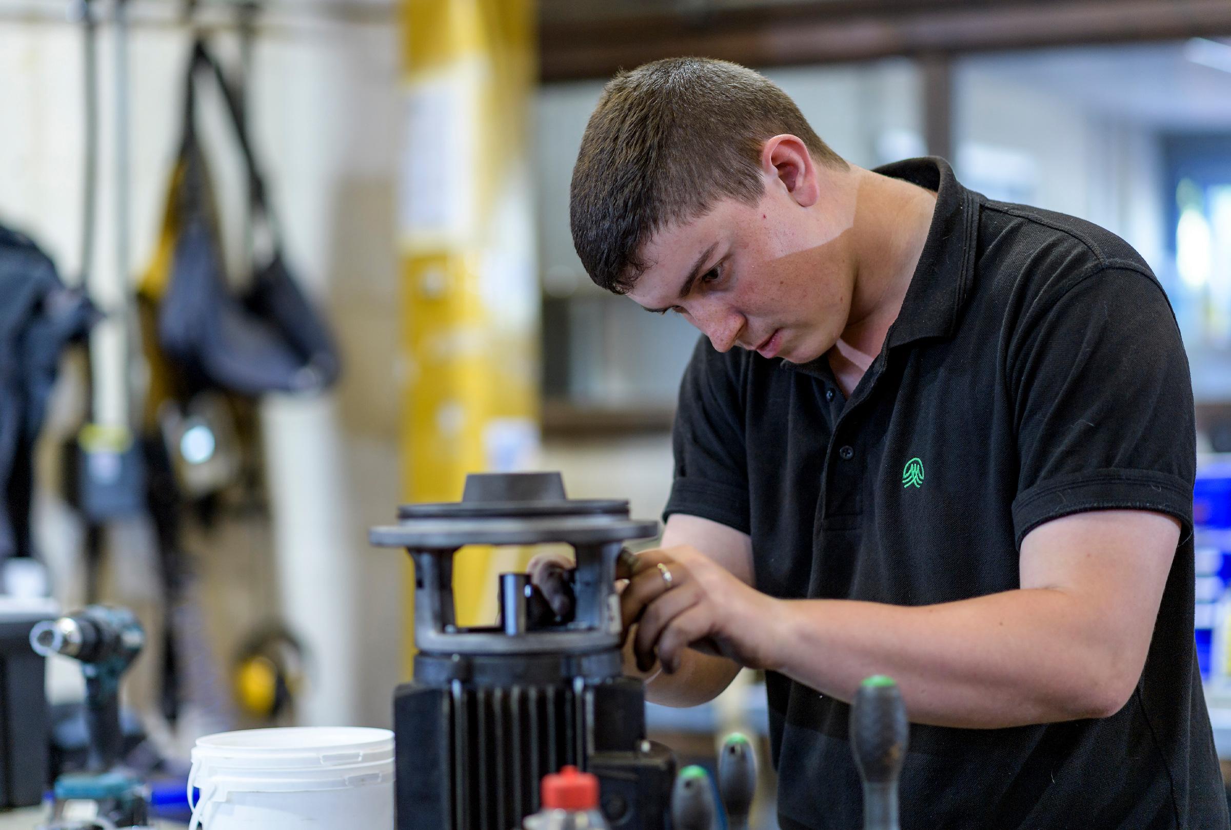 Early Careers | Careers | About | Metcor