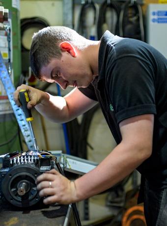 Early Careers | Careers | About | Metcor